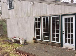 148 Seminole Rd, Shohola, PA 18458