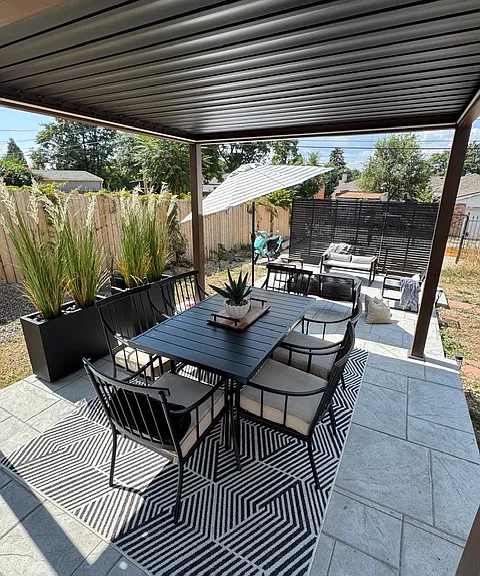 3527 N Steele St — Photo 1