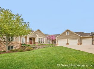 6135 Boulder Ridge Dr NE, Belmont, MI 49306