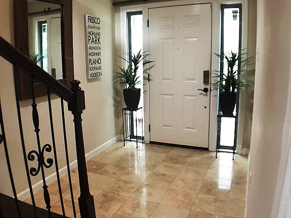 4th image of 4104 Wycliff Ave #105