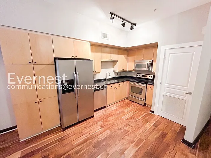 807 18th Ave #107 — Photo 4