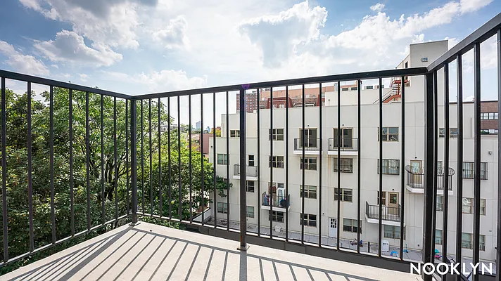 Rented by Nooklyn NYC LLC | media 21