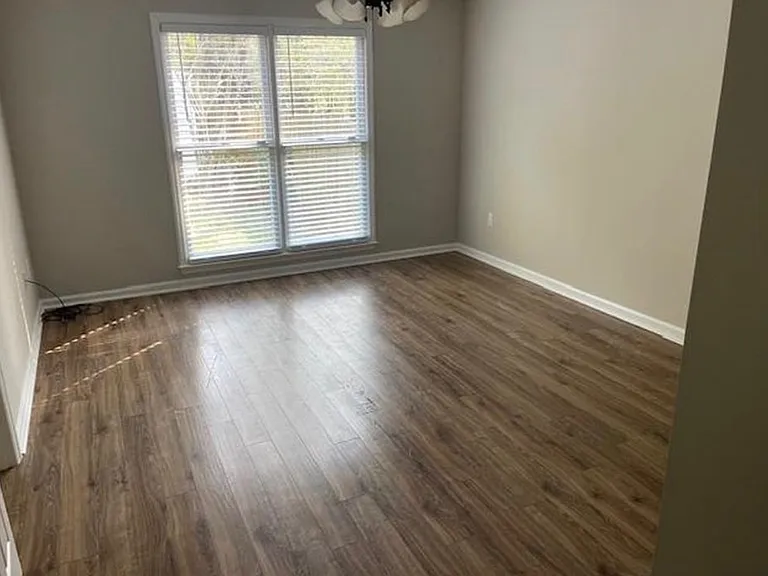 1420 Maplebrook Dr — Photo 12