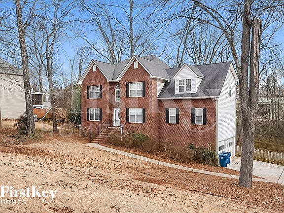 2nd image of 1069 Thornwood Dr