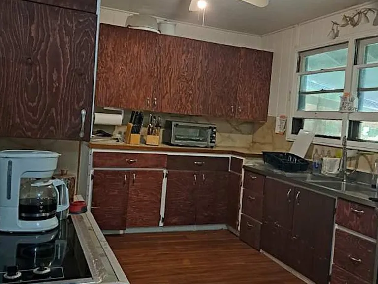 3398 Kalihi St — Photo 7