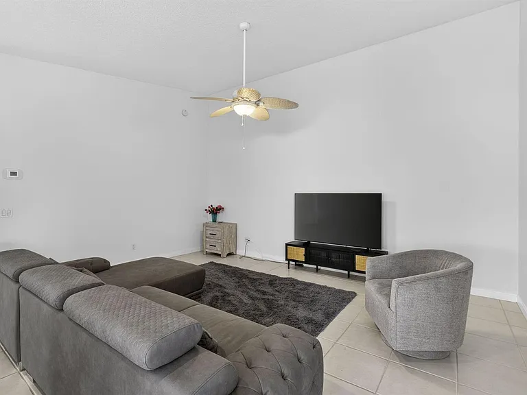 8154 Montserrat Pl — Photo 20