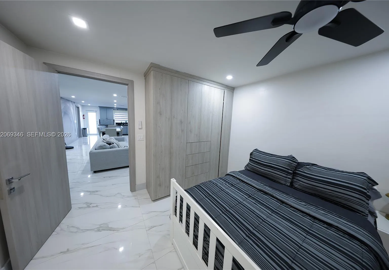 6 bed, 3500 sqft, $17,000 — Photo 1