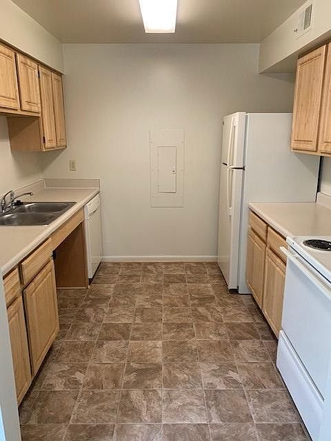 1st image of 7758 Ogden Ave
