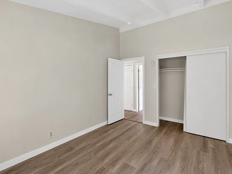 6428 Tapo Ct — Photo 21