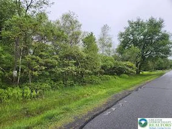 1972 Sun Valley Dr #107, Blakeslee, PA 18610