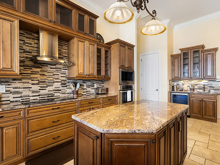 4470 Northshore Dr — Photo 13