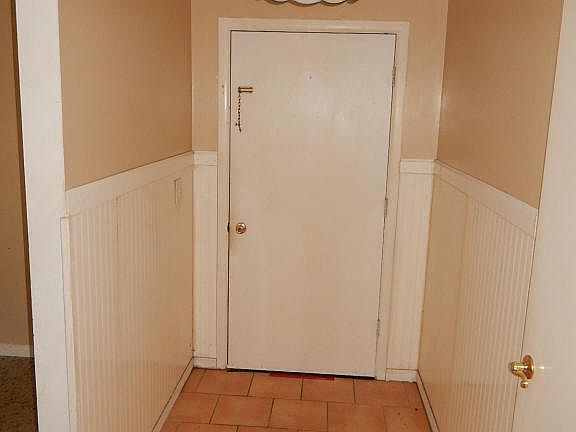 3rd image of 1305 Bonaventure Ave