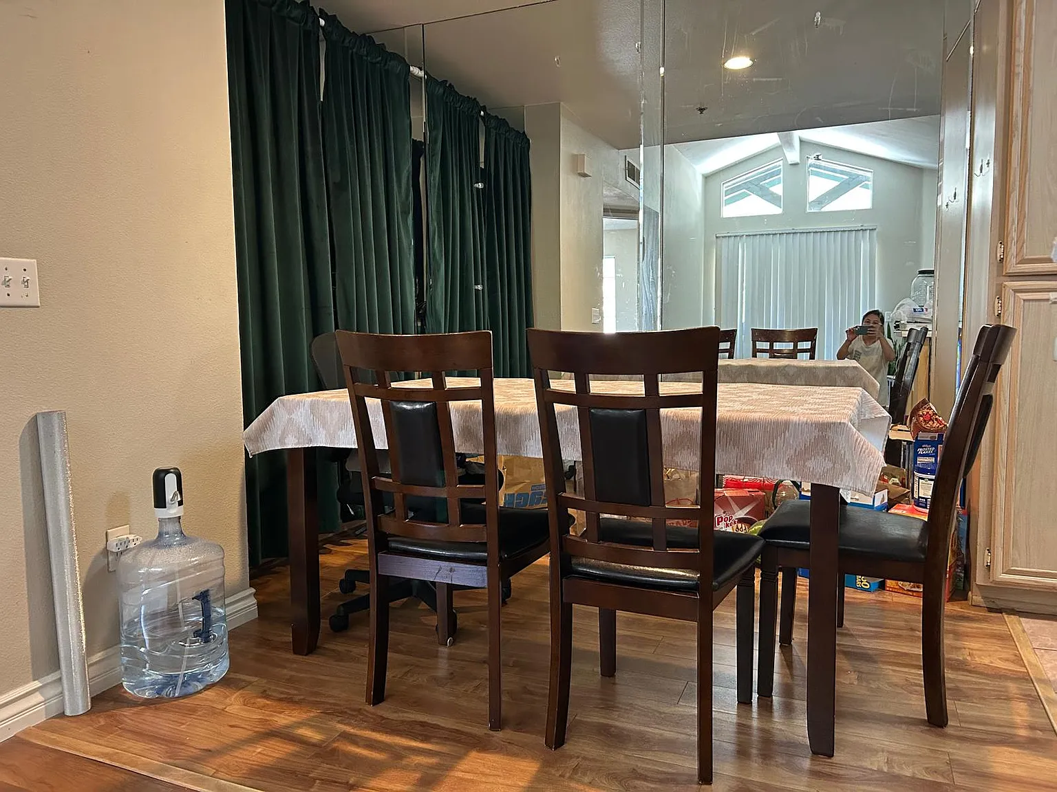 2 bed, 899 sqft, $2,750 — Photo 3