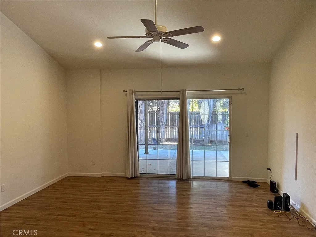3 bed, 1462 sqft, $3,950 — Photo 4