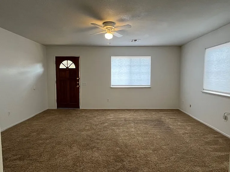 22117 Copper St — Photo 4