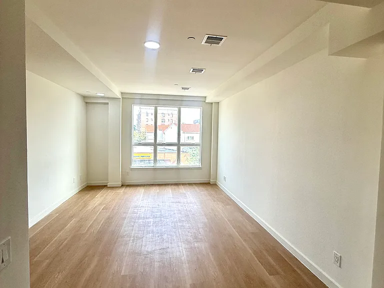 3144 Emmons Ave #3 — Photo 13