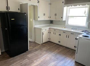 302 Hillside Dr, Chickasaw, AL 36611