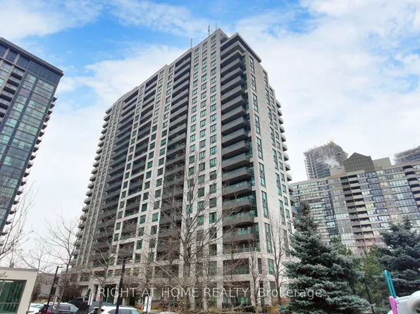 335 Rathburn Rd W Unit 211, Mississauga, ON L5B 0C8
