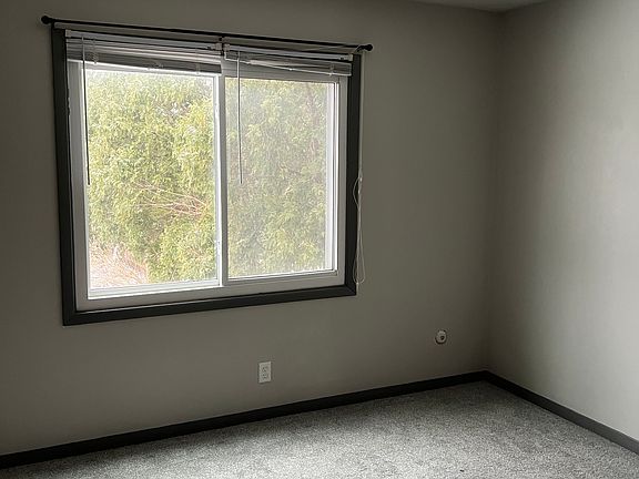 3rd image of 2440 Shaker Ct