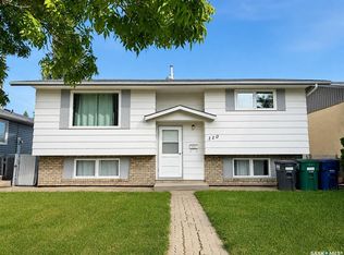 110 Arnason CRESCENT, Saskatoon, SK S7H 4M8
