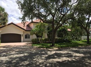 3348 Hollywood Oaks Dr, Fort Lauderdale, FL 33312