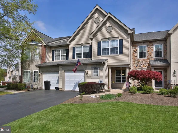 105 Tree Top Ct, Warminster, PA 18974