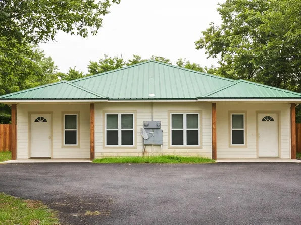 609 Martin Luther King Dr #A, Elgin, TX 78621