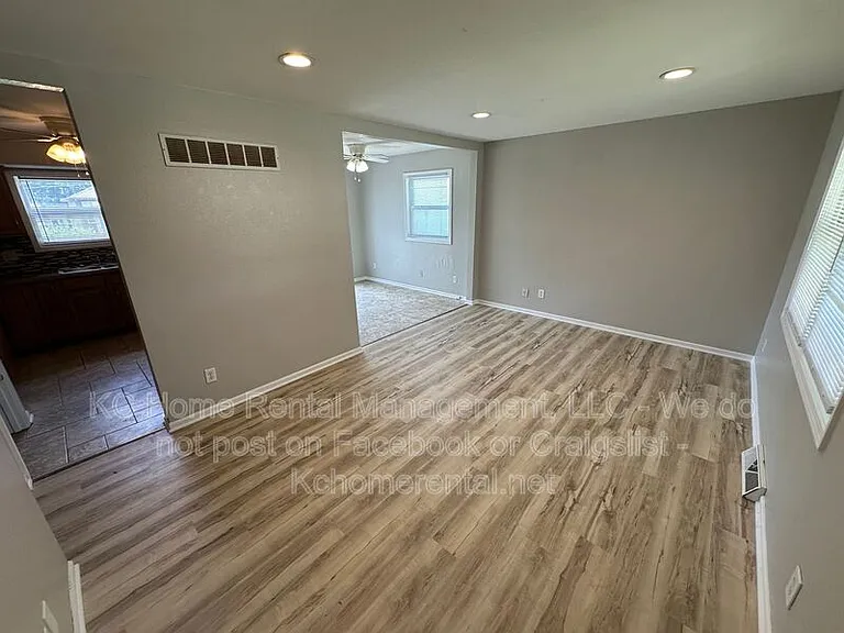 5029 NE 56th Pl — Photo 12