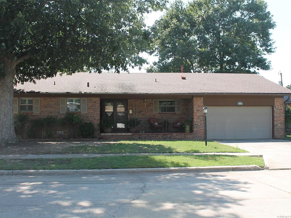 1st image of 1515 Red Bud Ln