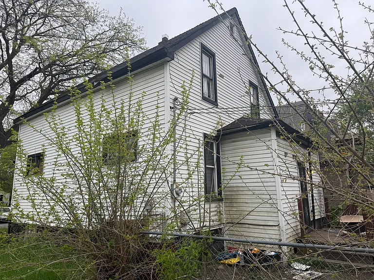 376 Highland St — Photo 3
