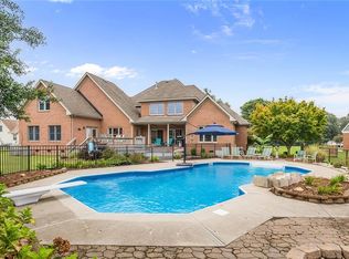 136 Brittany Ln, Suffolk, VA 23435