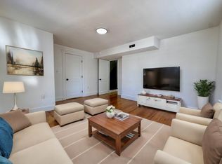 19 Main St #2B, Foxboro, MA 02035