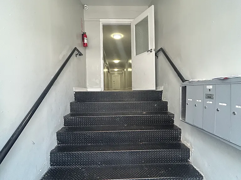 44 12th Ave #3B — Photo 2