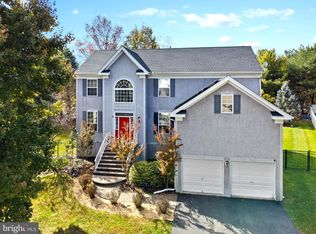 3 Jasper Dr, Columbus, NJ 08022