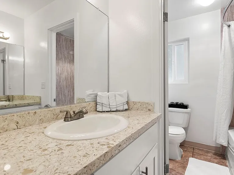 Casa De Marina Apartments — Photo 76