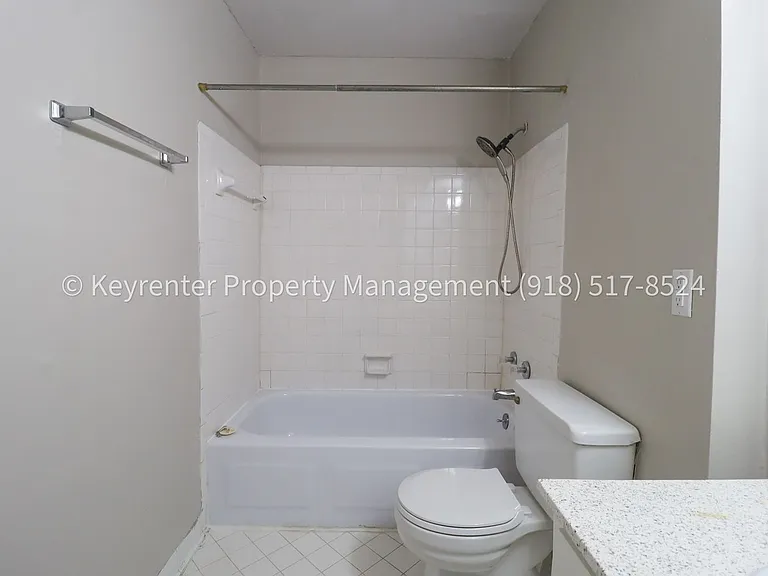4318 E 67th St #571 — Photo 11