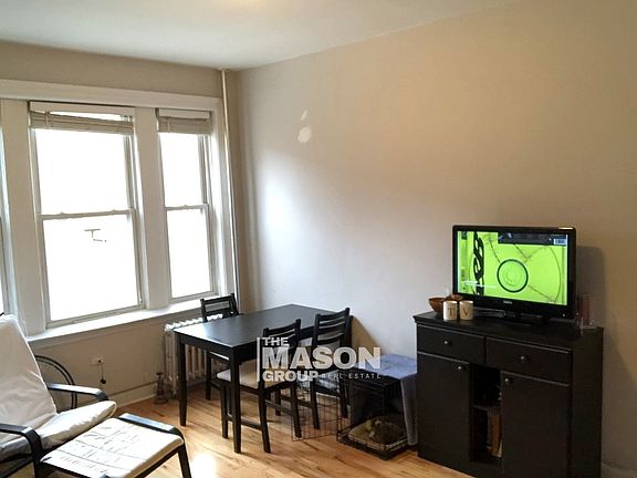 2nd image of 201 W 92nd St APT 4C