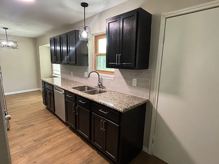 5306 Ridgevan Dr — Photo 2