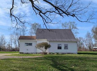 613 E County Line Rd, Tekonsha, MI 49092