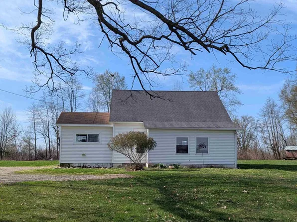 613 E County Line Rd, Tekonsha, MI 49092