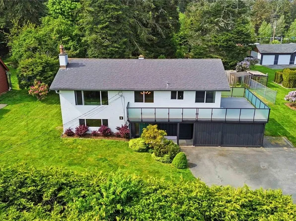 7030 Deerlepe Rd, Sooke, BC V9Z 0T5