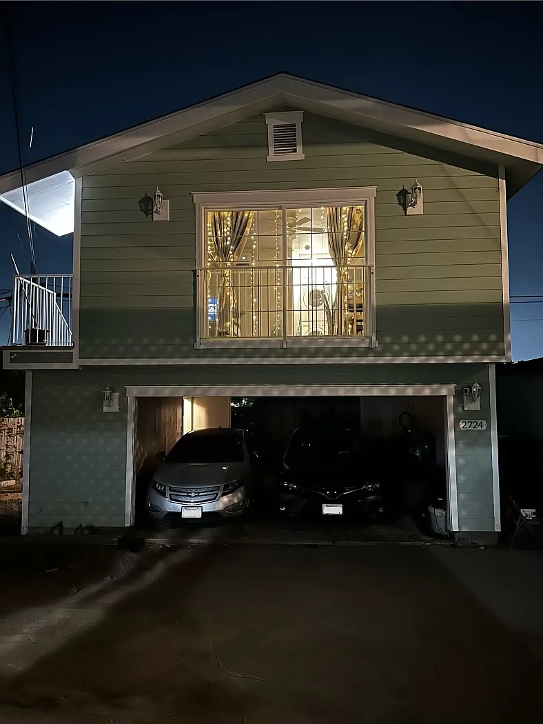 2724 Eagle St — Photo 1