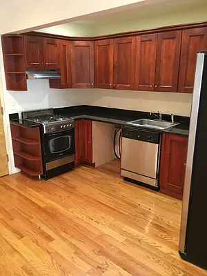 Rented by 18 REALTY | media 14