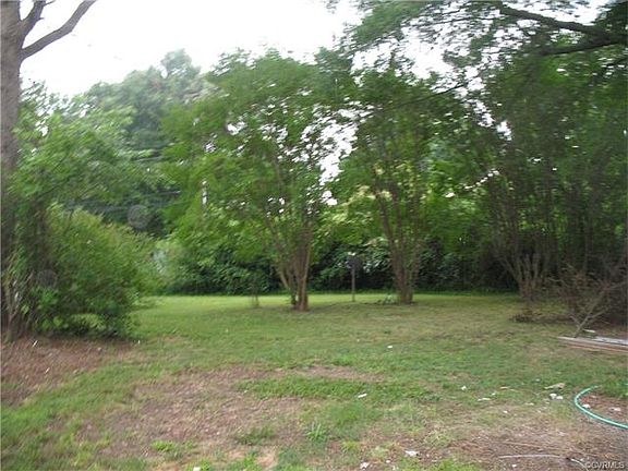 3rd image of 916 Circlewood Dr