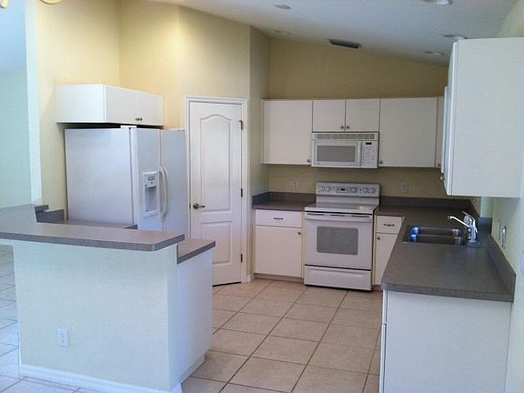 5th image of 1385 Ruiz St