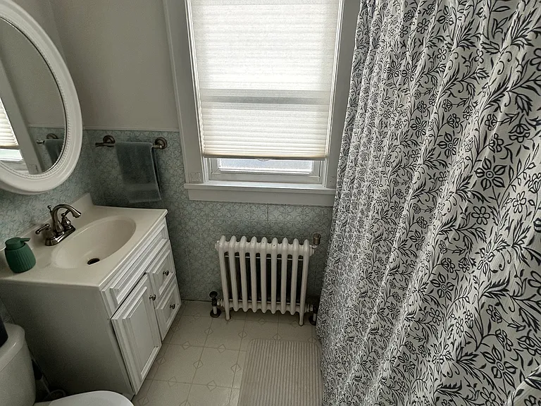 38 Glenwood Blvd — Photo 5