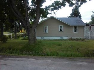 3202 Ellwood Rd, New Castle, PA 16101