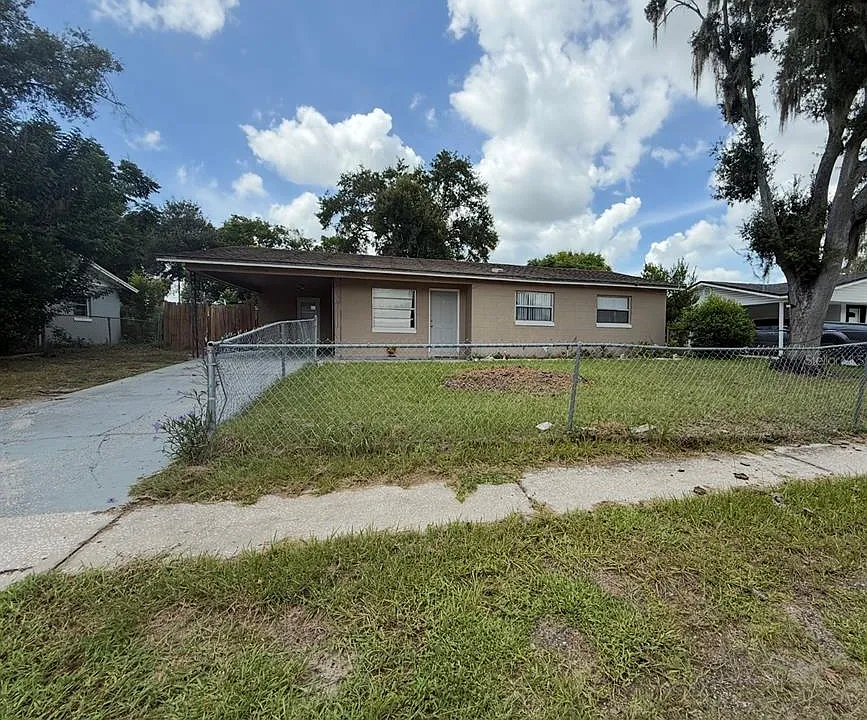 601 Clayton Cir