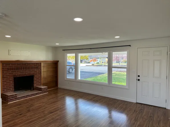 213 N 63rd Ave, Yakima, WA 98908