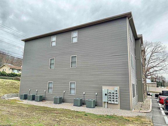 5th image of 21 Greentree Vlg